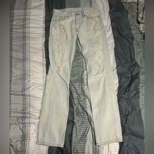 Levi’s white ripped jeans
